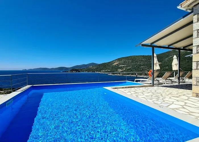 Amousso Bay Villas