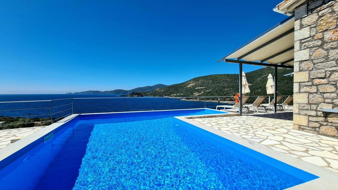 Amousso Bay